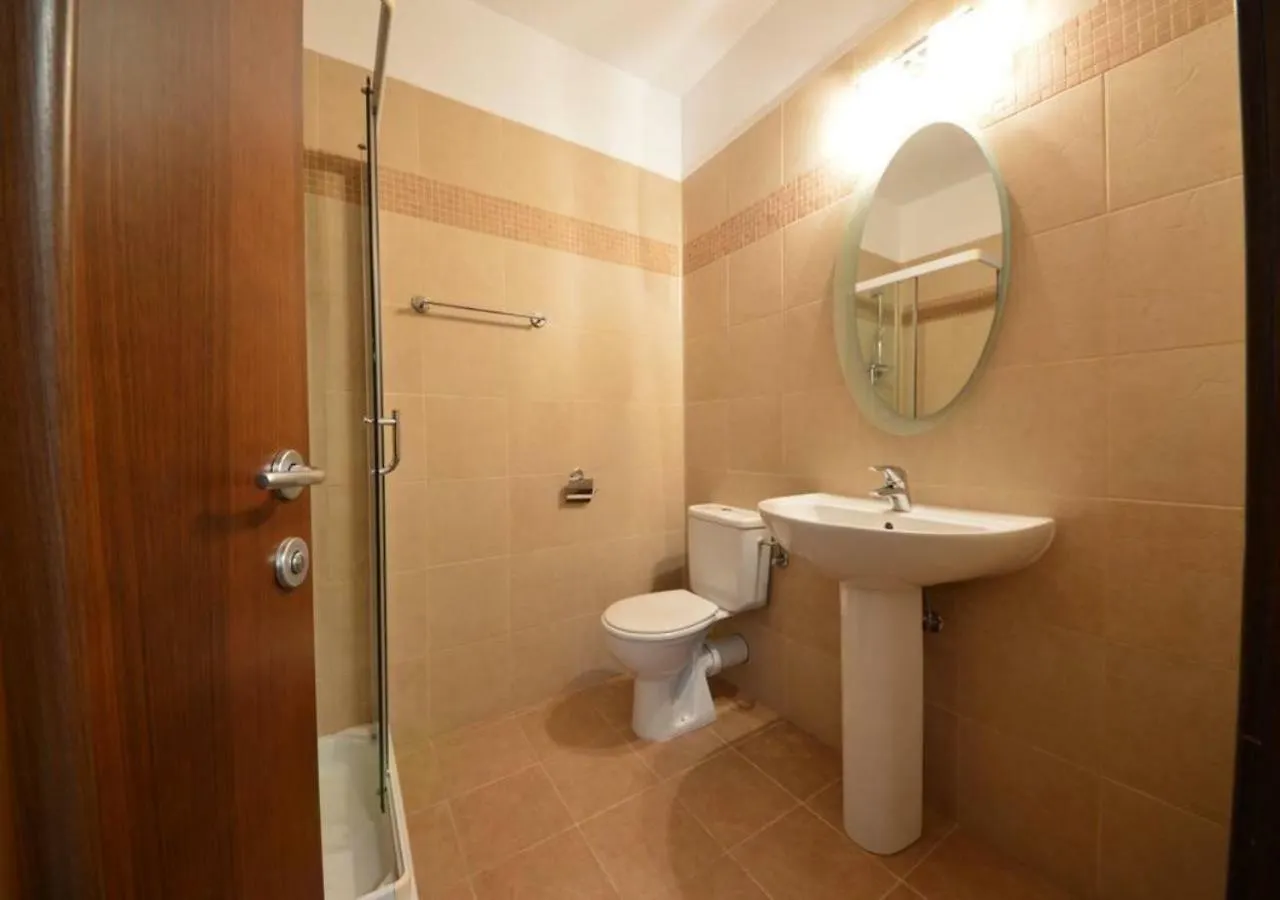 בוקרשט Herastrau Park Deluxe Apartment French Town