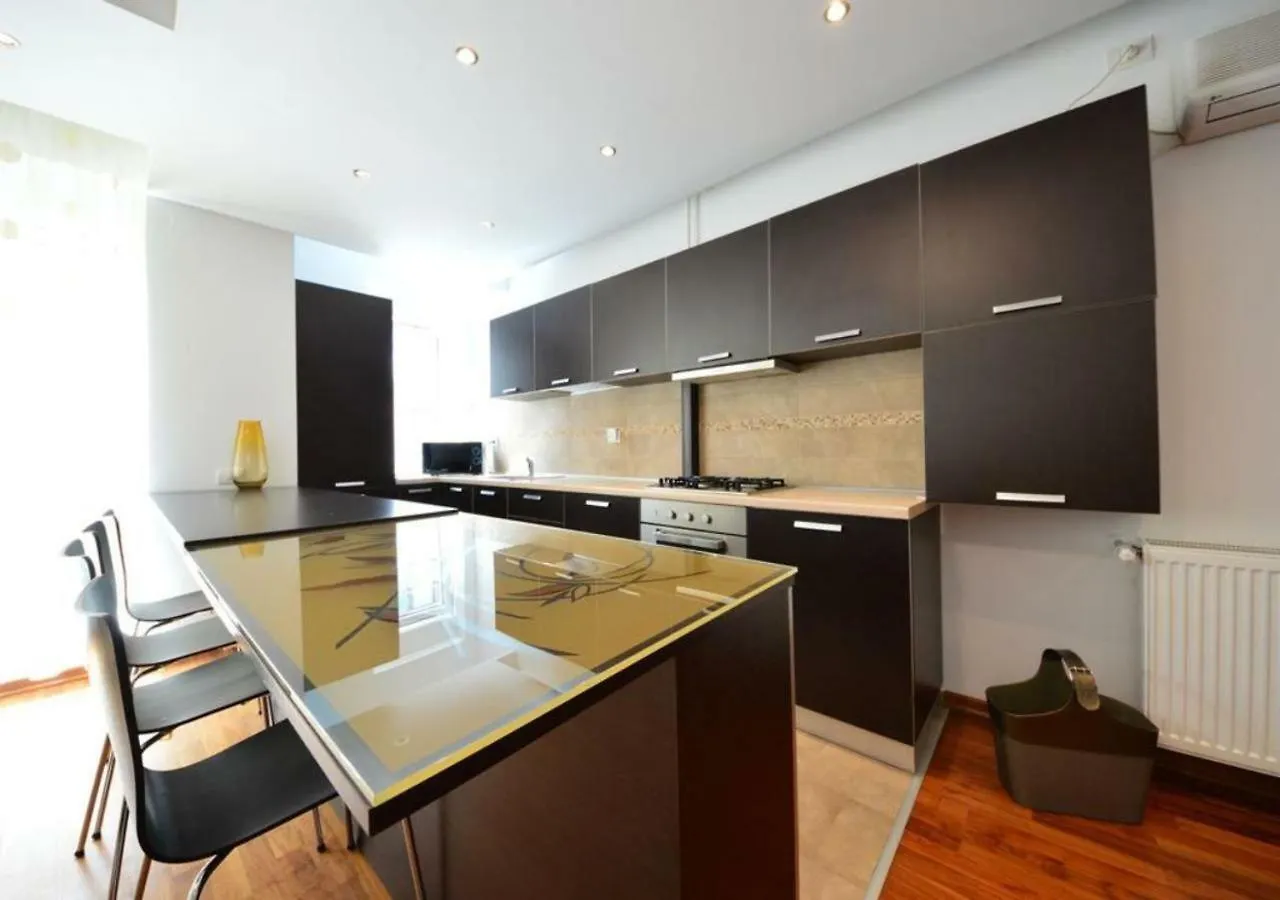 Herastrau Park Deluxe Apartment French Town Βουκουρέστι