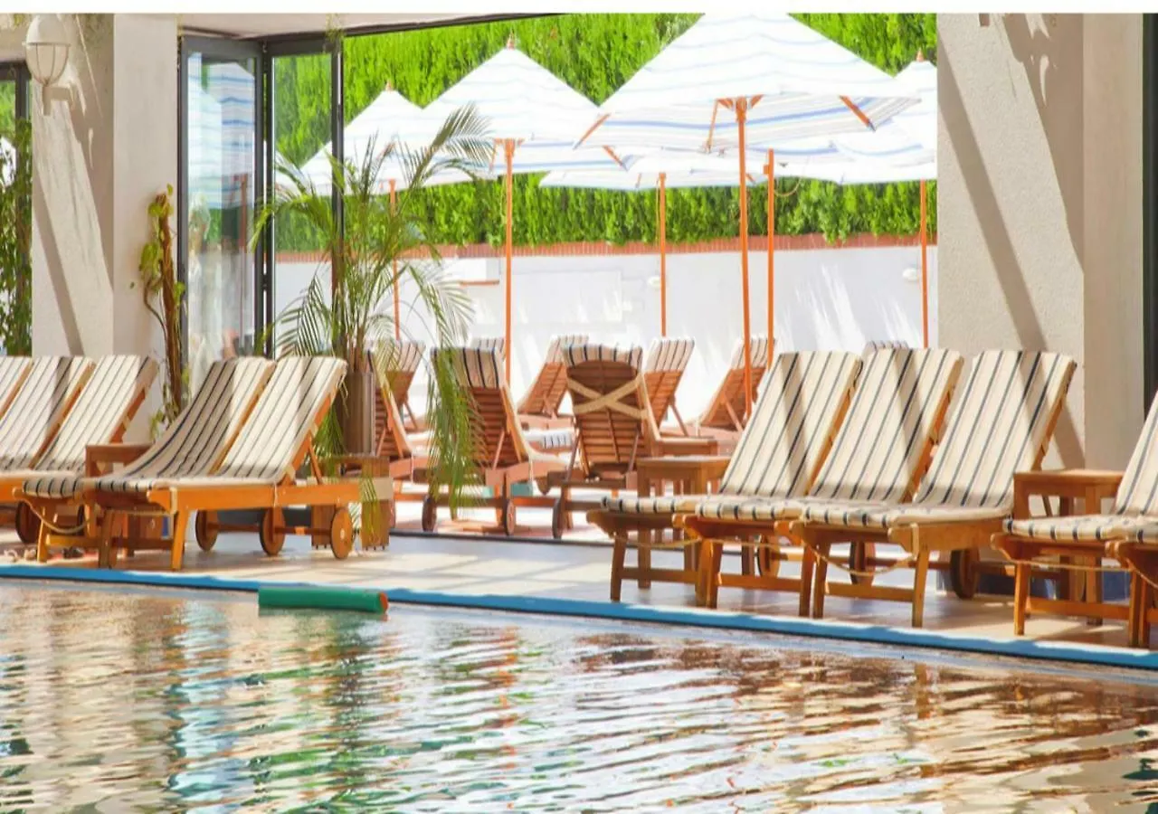 Herastrau Park Deluxe Apartment French Town Βουκουρέστι 0*,